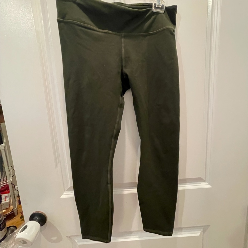 Fabletics Powerhold Olive Capri medium